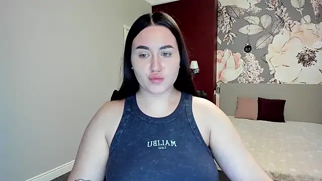 Roxie Bradley online show from 02.04.26