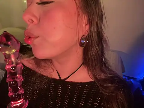 Snapshot of Im_sophiie chatting on 01.04.25 Im sophiie online show from 01.04.25