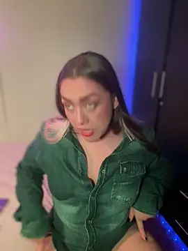 Snapshot of Im_sophiie chatting on 02.23.25 Im sophiie online show from 02.23.25