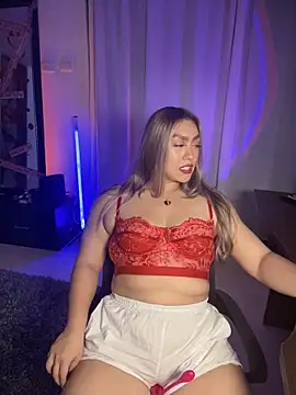 Snapshot of Im_sophiie chatting on 10.19.25 Im sophiie online show from 10.19.25