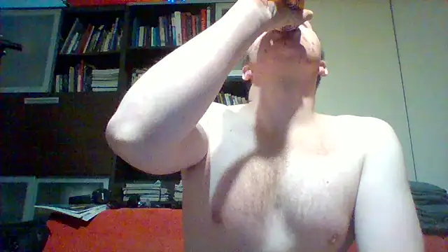 Snapshot of Matttthees chatting on 02.26.25 Matttthees online show from 02.26.25