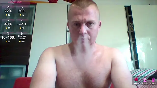 Snapshot of Matttthees chatting on 09.30.25 Matttthees online show from 09.30.25