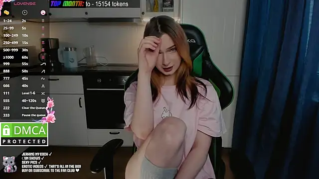 Lee Loo online show from 02.27.25