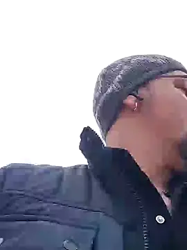 Snapshot of BuckWessle chatting on 02.15.25 BuckWessle online show from 02.15.25