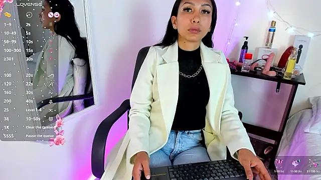 Snapshot of Tracy_lambo chatting on 02.15.26 Tracy lambo online show from 02.15.26