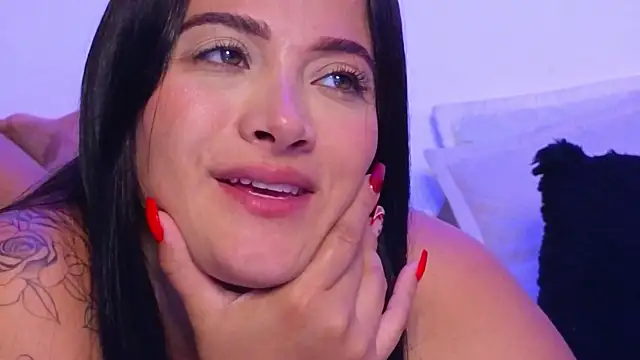 Marianaa Lopezz online show from 12.27.24