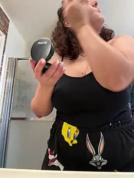 Snapshot of AnneKane chatting on 02.04.25 AnneKane online show from 02.04.25