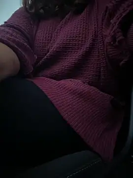 Snapshot of AnneKane chatting on 09.30.25 AnneKane online show from 09.30.25