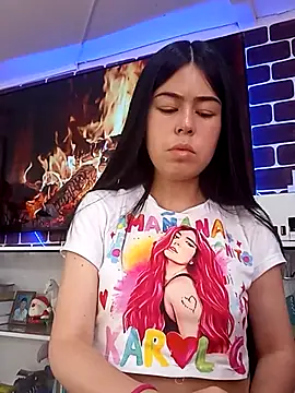 Snapshot of ArianaSmith69 chatting on 02.18.25 ArianaSmith69 online show from 02.18.25