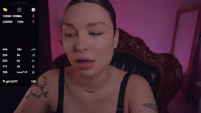 Snapshot of missmerciless chatting on 02.09.25 missmerciless online show from 02.09.25