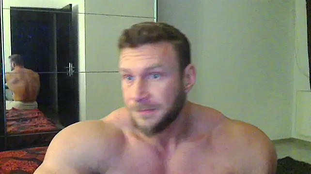 Snapshot of muscularkevin chatting on 12.08.24 muscularkevin online show from 12.08.24