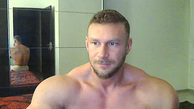 Snapshot of muscularkevin chatting on 12.11.24 muscularkevin online show from 12.11.24