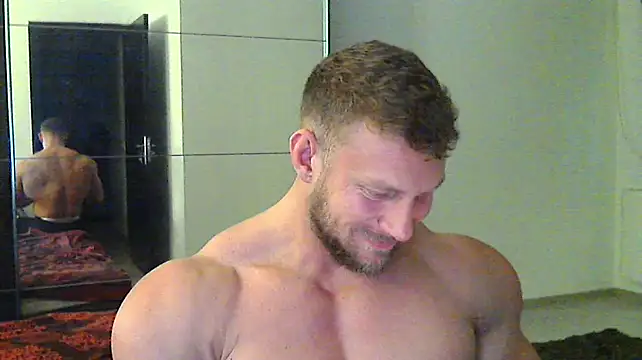 Snapshot of muscularkevin chatting on 12.16.24 muscularkevin online show from 12.16.24