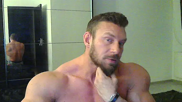 Snapshot of muscularkevin chatting on 03.12.25 muscularkevin online show from 03.12.25