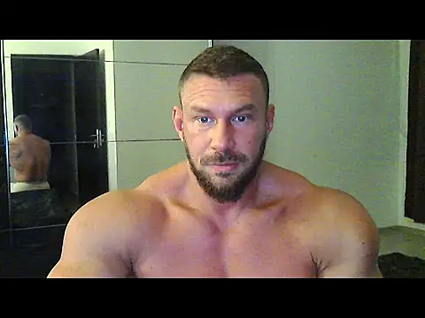 Snapshot of muscularkevin chatting on 09.20.25 muscularkevin online show from 09.20.25