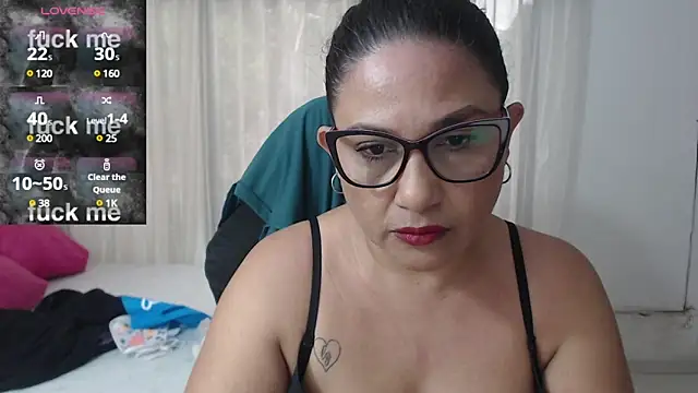 Snapshot of Katha_Marck chatting on 02.25.25 Katha Marck online show from 02.25.25