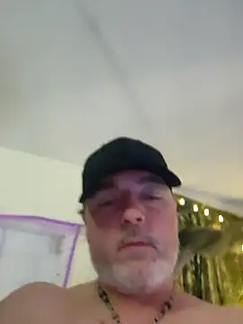 Hotredheadandtoungelasher online show from 12.14.24