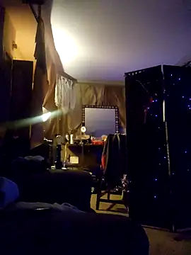 Hotredheadandtoungelasher online show from 10.20.25