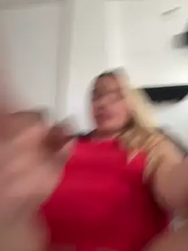 Irisweet  online show from 02.20.25