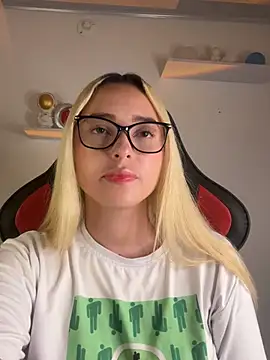 Irisweet  online show from 03.17.25