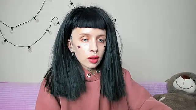 FlowerOfSin2001 online show from 10.07.25