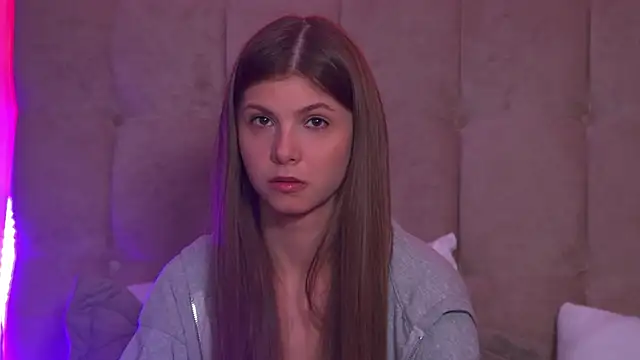 Snapshot of AudreyBarlow chatting on 01.28.25 AudreyBarlow online show from 01.28.25