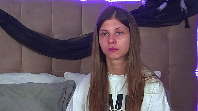 Snapshot of AudreyBarlow chatting on 11.02.25 AudreyBarlow online show from 11.02.25