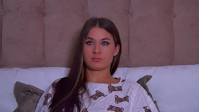 Snapshot of RachelSimpson chatting on 01.17.25 RachelSimpson online show from 01.17.25