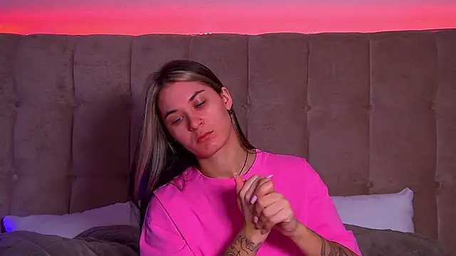 Snapshot of RachelSimpson chatting on 02.03.25 RachelSimpson online show from 02.03.25