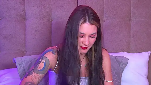 Snapshot of RachelSimpson chatting on 02.10.25 RachelSimpson online show from 02.10.25