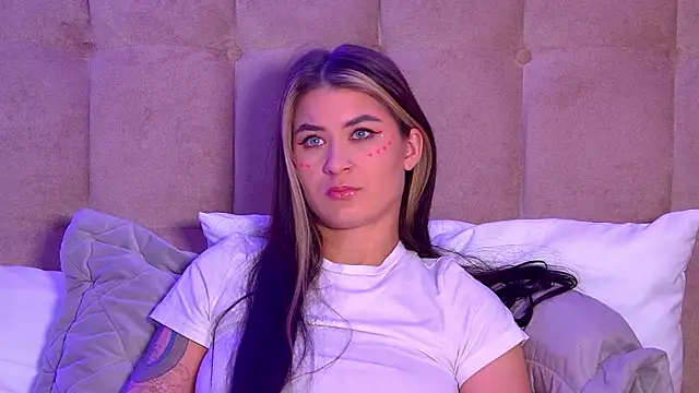 Snapshot of RachelSimpson chatting on 03.15.25 RachelSimpson online show from 03.15.25