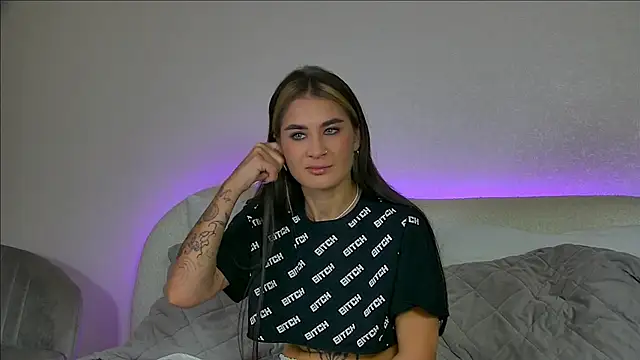 Snapshot of RachelSimpson chatting on 09.10.25 RachelSimpson online show from 09.10.25