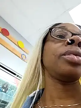 Snapshot of Jasmine_FullsShine chatting on 04.09.26 Jasmine FullsShine online show from 04.09.26