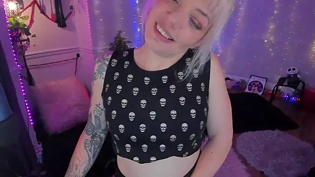 AliceW0lf online show from 09.15.25