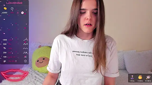 Snapshot of Ema_X_Love chatting on 02.25.26 Ema X Love online show from 02.25.26