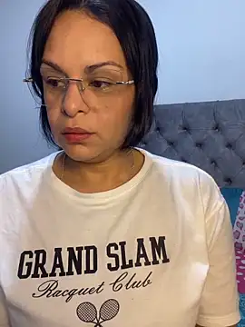 Snapshot of Kataliina chatting on 05.26.26 Kataliina online show from 05.26.26