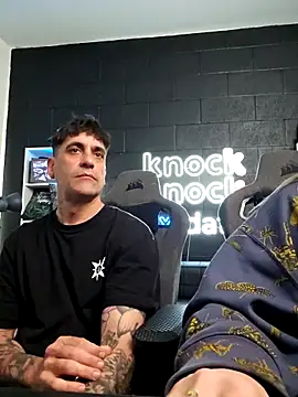 Snapshot of Elnonoykeila77 chatting on 09.26.25 Elnonoykeila77 online show from 09.26.25