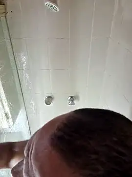 Snapshot of anthonylatynxd chatting on 11.12.25 anthonylatynxd online show from 11.12.25