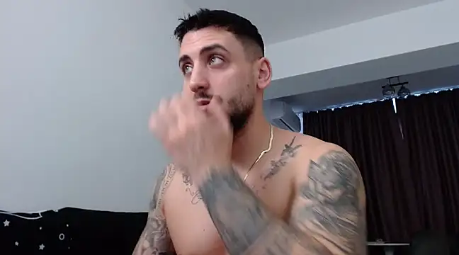 Snapshot of _DylanGreen chatting on 02.26.25 DylanGreen online show from 02.26.25