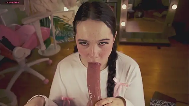 Chery Lady22 online show from 02.14.25