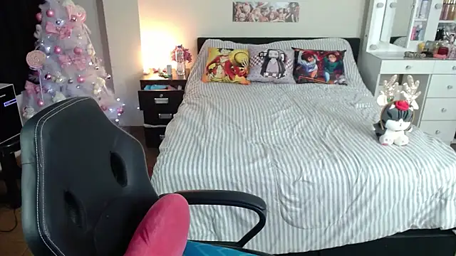 kittykat18x online show from 12.16.25