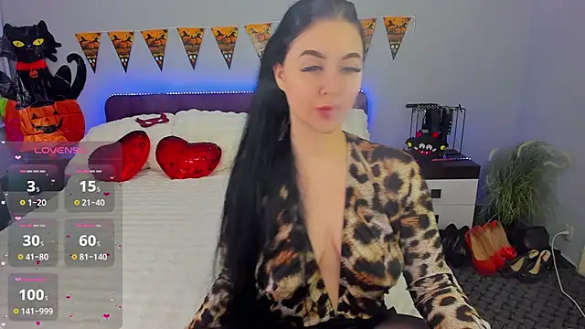 Snapshot of KeiraChoCo chatting on 11.02.25 KeiraChoCo online show from 11.02.25