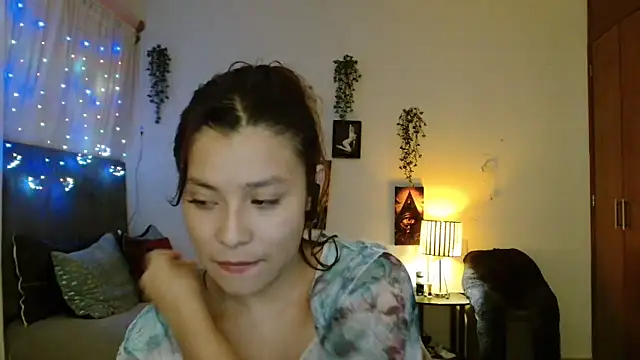 Snapshot of 3littleschoolteens chatting on 09.15.25 3littleschoolteens online show from 09.15.25