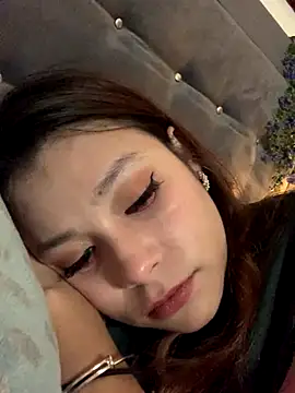 Snapshot of 3littleschoolteens chatting on 11.17.25 3littleschoolteens online show from 11.17.25