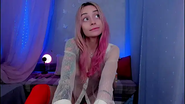 LickLizzy online show from 01.03.25