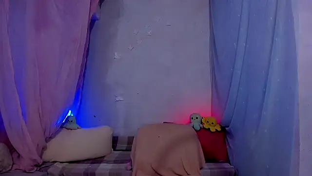 LickLizzy online show from 01.17.25