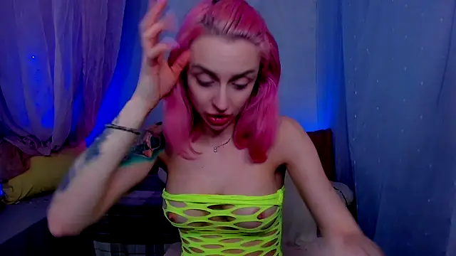 LickLizzy online show from 01.31.25