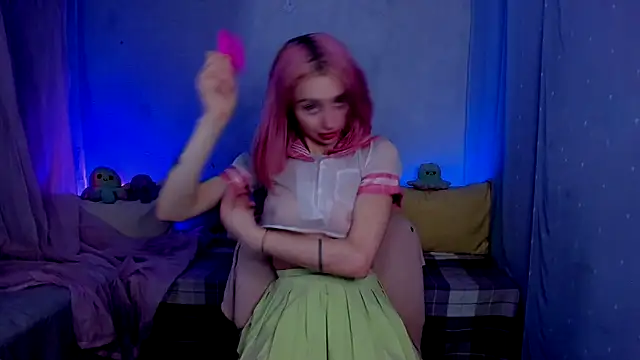 LickLizzy online show from 02.11.25