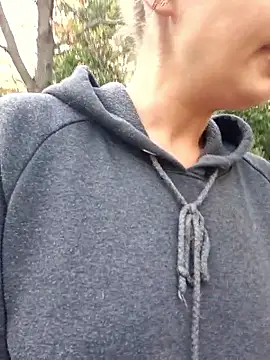 Keli Jessi online show from 09.18.25