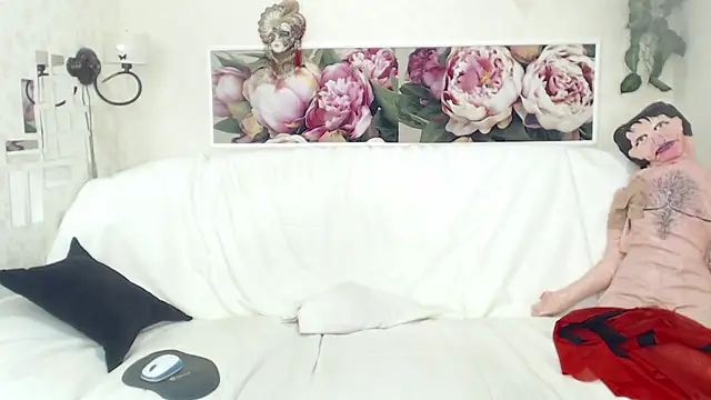 FlaviaSquirts online show from 12.25.24